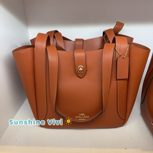 NWT Coach Hadley Turnlock Tote Bag CBH00 Leather Gold/Tan - Picture 1 of 11